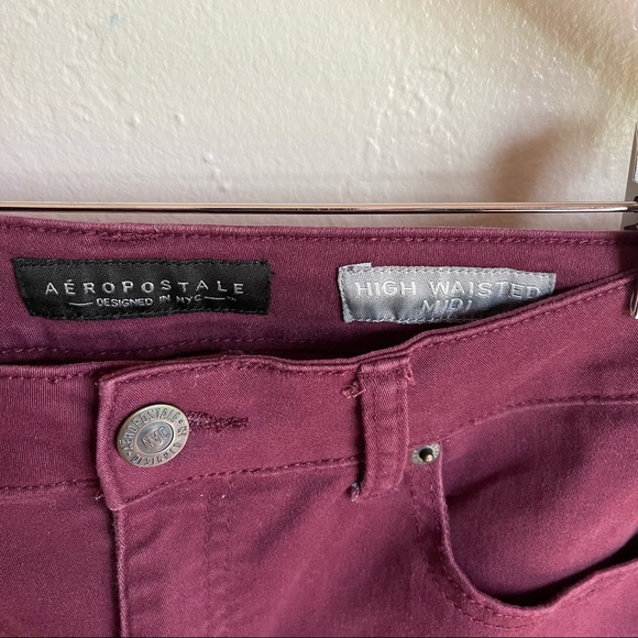 Aeropostale Junior Women’s High Waist Shorts In Burgundy Size 10 - Picture 3 of 4